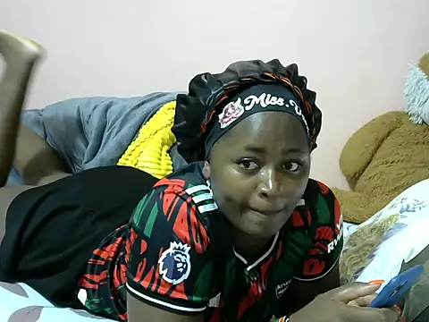 Snapshot of slender-qwene chatting on 04/17/26, 09:45 slender-qwene online show from 04/17/26, 09:45