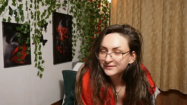 Snapshot of NaughtYHomemadE chatting on 10/09/25, 10:30 NaughtYHomemadE online show from 10/09/25, 10:30