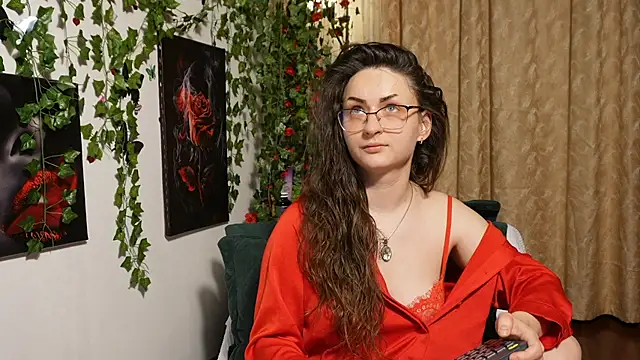 Snapshot of NaughtYHomemadE chatting on 11/02/25, 06:10 NaughtYHomemadE online show from 11/02/25, 06:10