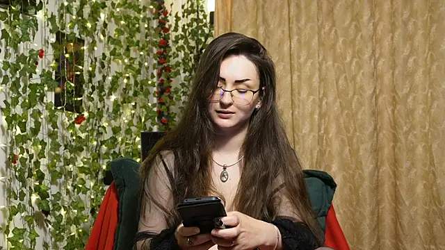 NaughtYHomemadE online show from 05/01/26, 04:11