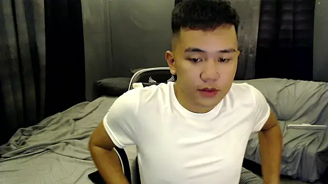 xgregor07 online show from 09/25/25, 11:14