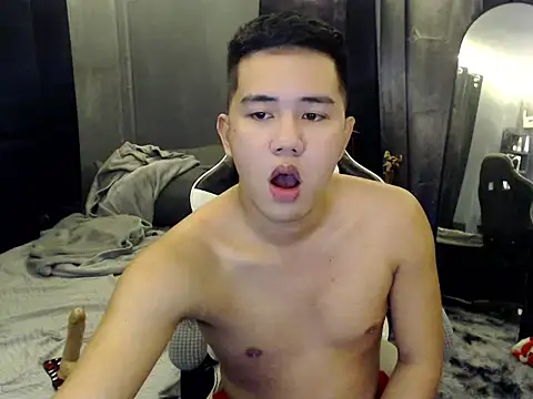 xgregor07 online show from 11/11/25, 12:16