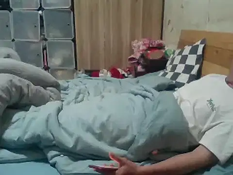 Snapshot of Beijing2000 chatting on 03/02/25, 03:59 Beijing2000 online show from 03/02/25, 03:59