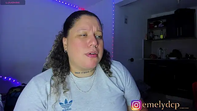 Snapshot of mariana_maze chatting on 10/25/25, 05:26 mariana maze online show from 10/25/25, 05:26