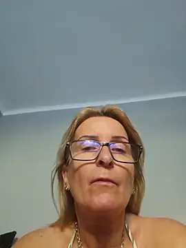 Snapshot of Steffi45 chatting on 06/29/26, 05:25 Steffi45 online show from 06/29/26, 05:25