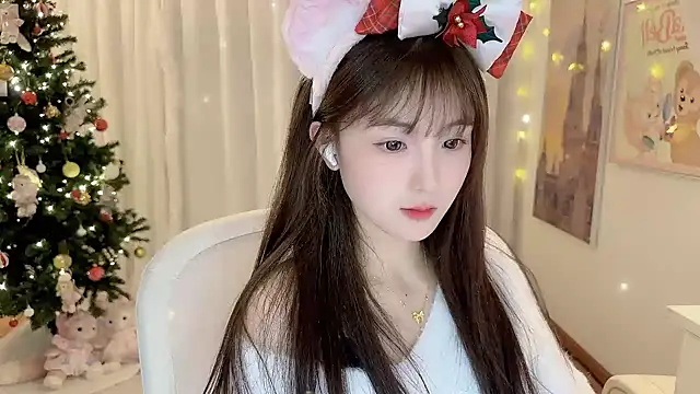 Snapshot of SHUIshui_ chatting on 12/24/24, 05:13 SHUIshui online show from 12/24/24, 05:13
