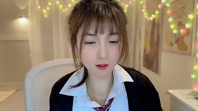 Snapshot of SHUIshui_ chatting on 01/24/25, 04:06 SHUIshui online show from 01/24/25, 04:06
