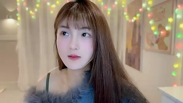 Snapshot of SHUIshui_ chatting on 02/05/25, 01:00 SHUIshui online show from 02/05/25, 01:00
