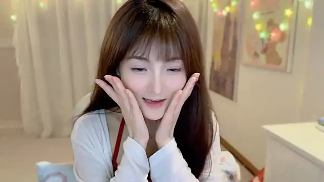 Snapshot of SHUIshui_ chatting on 02/14/25, 02:12 SHUIshui online show from 02/14/25, 02:12