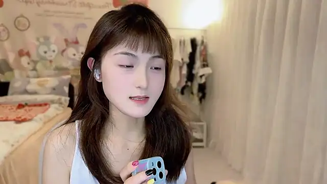 Snapshot of SHUIshui_ chatting on 02/28/25, 03:48 SHUIshui online show from 02/28/25, 03:48