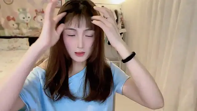 Snapshot of SHUIshui_ chatting on 03/02/25, 02:00 SHUIshui online show from 03/02/25, 02:00