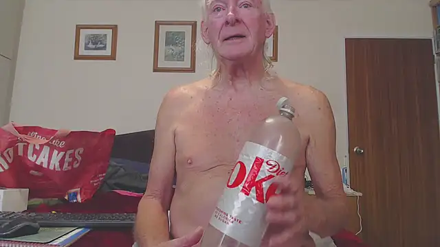 Snapshot of WaverlyKernow chatting on 09/24/25, 01:58 WaverlyKernow online show from 09/24/25, 01:58