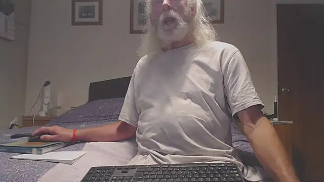 WaverlyKernow online show from 06/08/26, 07:31