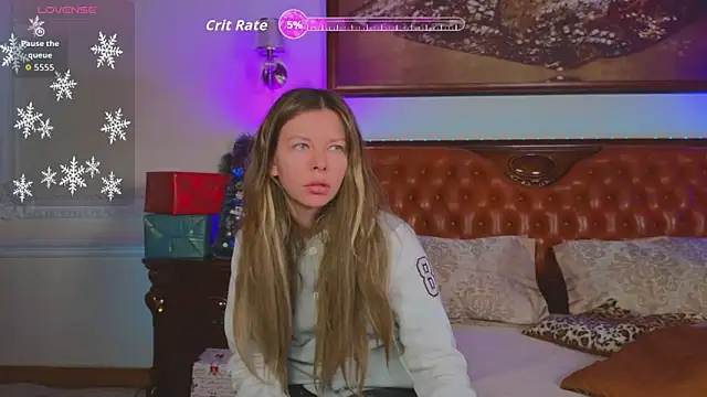 Snapshot of Real_Tini chatting on 12/22/25, 06:54 Real Tini online show from 12/22/25, 06:54