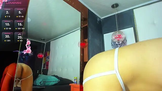 ElianFoxter online show from 10/13/25, 10:32