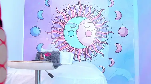 luna hoott online show from 07/15/26, 02:22