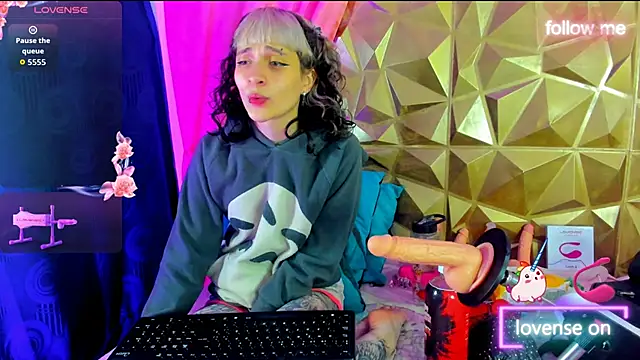 neeko princes online show from 09/19/25, 12:17