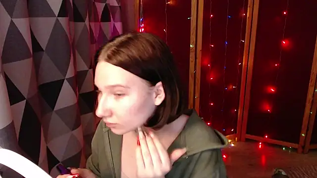 Snapshot of Emma_and_Tyller chatting on 12/11/24, 01:39 Emma and Tyller online show from 12/11/24, 01:39