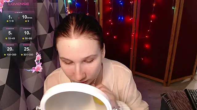 Snapshot of Emma_and_Tyller chatting on 12/24/24, 12:00 Emma and Tyller online show from 12/24/24, 12:00