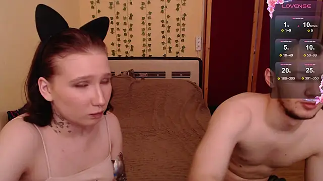 Snapshot of Emma_and_Tyller chatting on 02/18/25, 10:38 Emma and Tyller online show from 02/18/25, 10:38