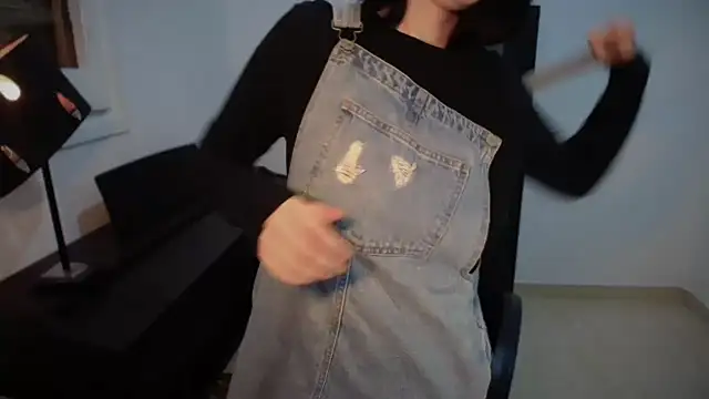 Windy butterfly online show from 10/12/25, 06:40