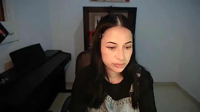 Windy butterfly online show from 10/13/25, 06:19