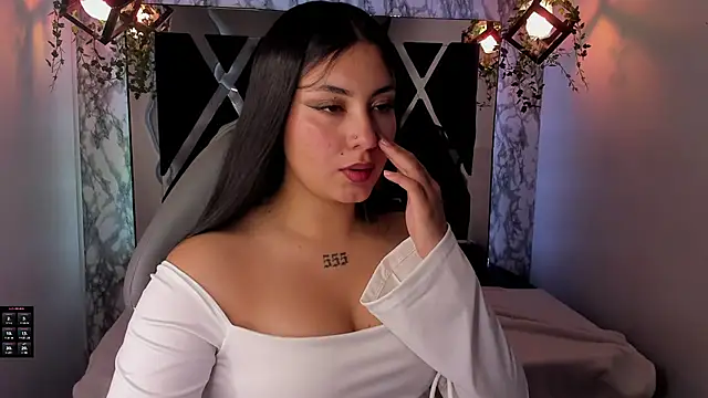 Lia 14  online show from 12/31/24, 11:31