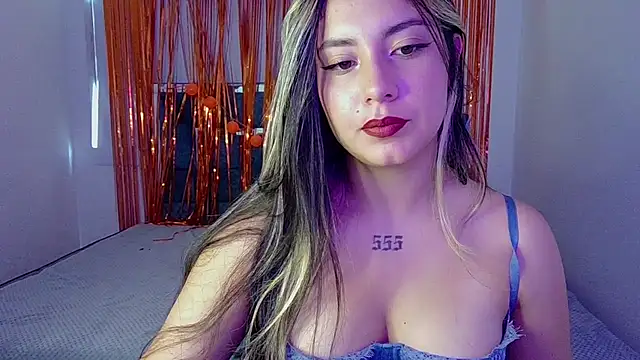 Lia 14  online show from 11/02/25, 12:29