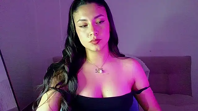 Lia 14  online show from 06/12/26, 11:46