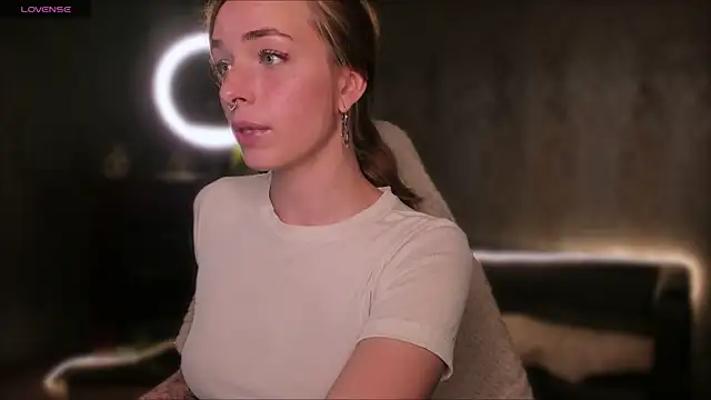 Snapshot of Eli_Llie chatting on 09/18/25, 08:33 Eli Llie online show from 09/18/25, 08:33