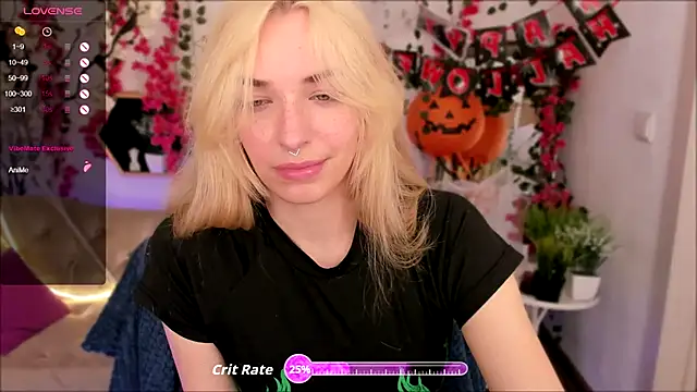 Snapshot of Eli_Llie chatting on 10/29/25, 08:43 Eli Llie online show from 10/29/25, 08:43