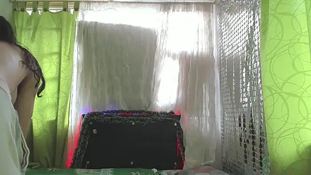 Megan Miles02 online show from 12/29/24, 05:33