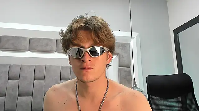 AnthonyAlso online show from 10/05/25, 08:18