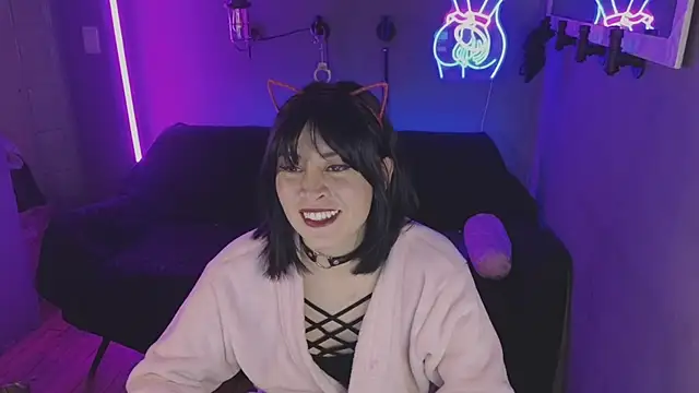 Snapshot of isis_diosa chatting on 01/15/25, 11:51 isis diosa online show from 01/15/25, 11:51