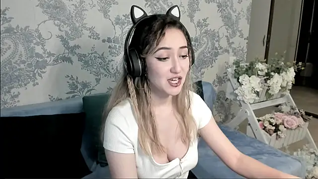 AlexaJang online show from 12/06/24, 01:33