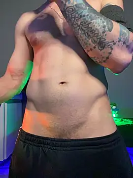 Snapshot of MachineDien chatting on 11/26/25, 12:33 MachineDien online show from 11/26/25, 12:33