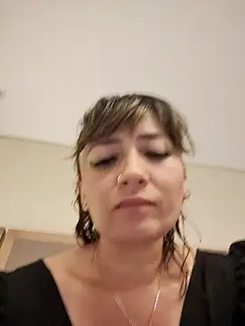 Snapshot of tata_laima__ chatting on 10/02/25, 02:18 tata laima   online show from 10/02/25, 02:18