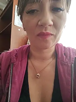 Snapshot of tata_laima__ chatting on 11/22/25, 05:34 tata laima online show from 11/22/25, 05:34