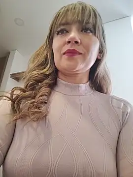 Snapshot of tata_laima__ chatting on 11/29/25, 03:59 tata laima online show from 11/29/25, 03:59