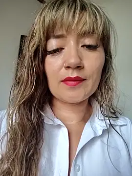 Snapshot of tata_laima__ chatting on 12/03/25, 01:53 tata laima online show from 12/03/25, 01:53