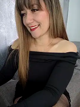 Snapshot of tata_laima__ chatting on 02/02/26, 02:27 tata laima online show from 02/02/26, 02:27