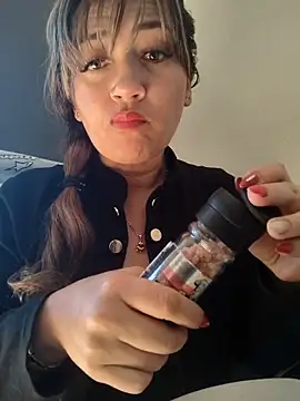 Snapshot of tata_laima__ chatting on 02/27/26, 02:06 tata laima online show from 02/27/26, 02:06