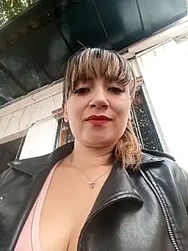 Snapshot of tata_laima__ chatting on 03/12/26, 02:23 tata laima online show from 03/12/26, 02:23