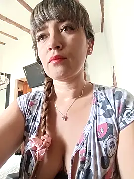 Snapshot of tata_laima__ chatting on 04/03/26, 02:59 tata laima online show from 04/03/26, 02:59