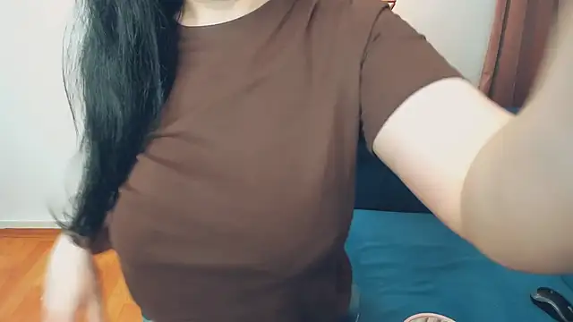LayaFlow online show from 05/14/26, 07:37