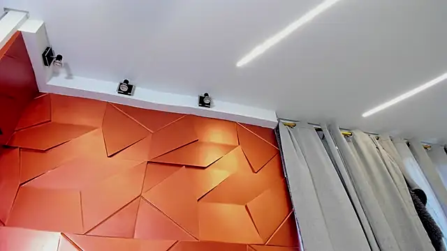 Snapshot of Alexxxholy chatting on 03/17/25, 07:58 Alexxxholy online show from 03/17/25, 07:58