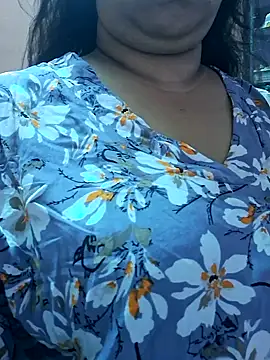 Ravina patil1 online show from 01/20/25, 01:42