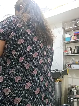 Ravina patil1 online show from 02/05/25, 04:25