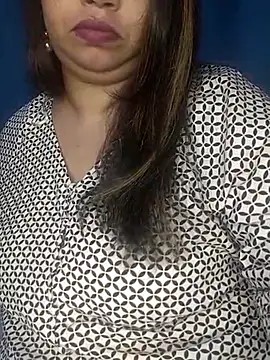 Ravina patil1 online show from 02/13/25, 05:33