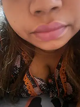 Ravina patil1 online show from 10/07/25, 10:56